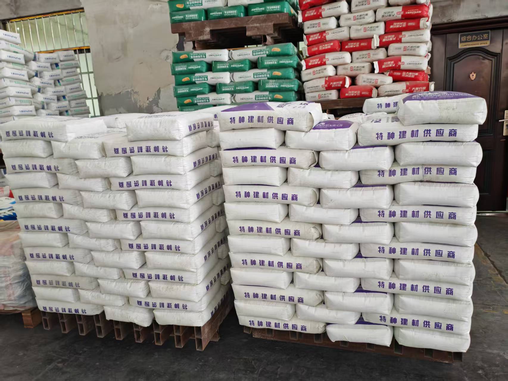 利州拱顶带模注浆料